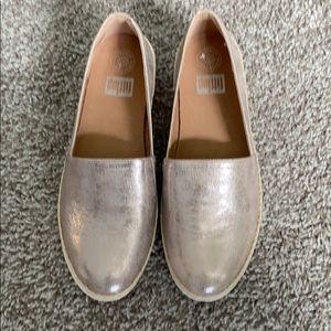 Gold metallic fitflop loafers